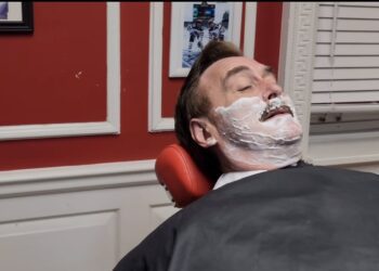 Mike Lindell Shaves Iconic Mustache to Attend DNC Undercover as Clips go Viral