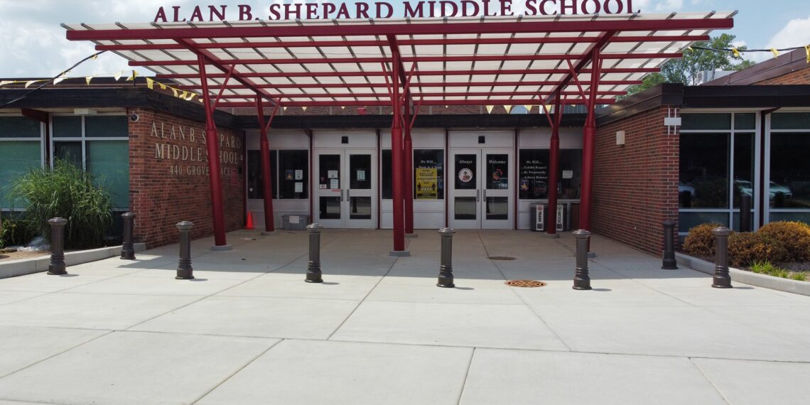 Poll: 67% of Deerfield Residents Oppose Transgender Boys Changing in Girls’ Locker Rooms After Local Incident Sparks National Outrage