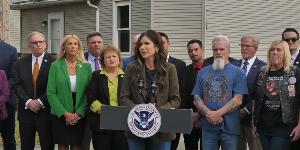 Kristi Noem Deports Two During Illinois Visit, Criticizes Pritzker for Sanctuary Policies During Press Conference with Victims’ Families