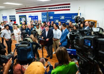Opinion: As Pritzker Plays Host to Runaway TX Democrats, IL Republican Leaders Play Dead