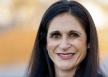 Twin Groves Middle School Teacher Faces Backlash for Routine Inflammatory Social Media Posts as Parents Pull Children from Class