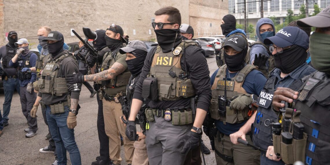 Opinion: Illinois Democrats Pass Bill Targeting ICE, but the Supremacy Clause Makes It Unconstitutional