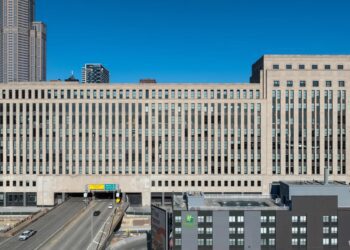 Walgreens Abandons Chicago, Flees a Crime-Infested Downtown Under Pritzker and Johnson