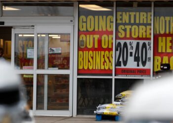 Opinion: The Political Agenda Behind Year-End ‘Economic Collapse’ Stories