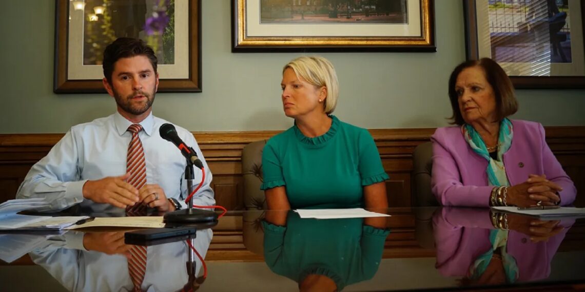 Illinois House GOP Falls Further Behind Under McCombie and Hammond, With No Path to Gains in 2026