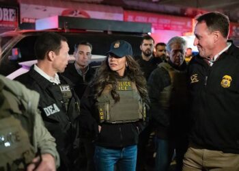 Illinois Democrat Candidates Push to Abolish ICE, Impeach Noem as Senate Primary Escalates