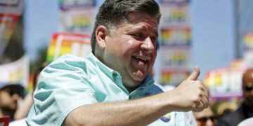 Pritzker Blind Trust Linked to $20 Billion in Taxpayer-Funded State Contracts