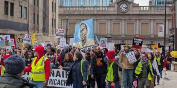 Opinion: Chicago Public School Teachers Aren’t Teaching — They’re Recruiting