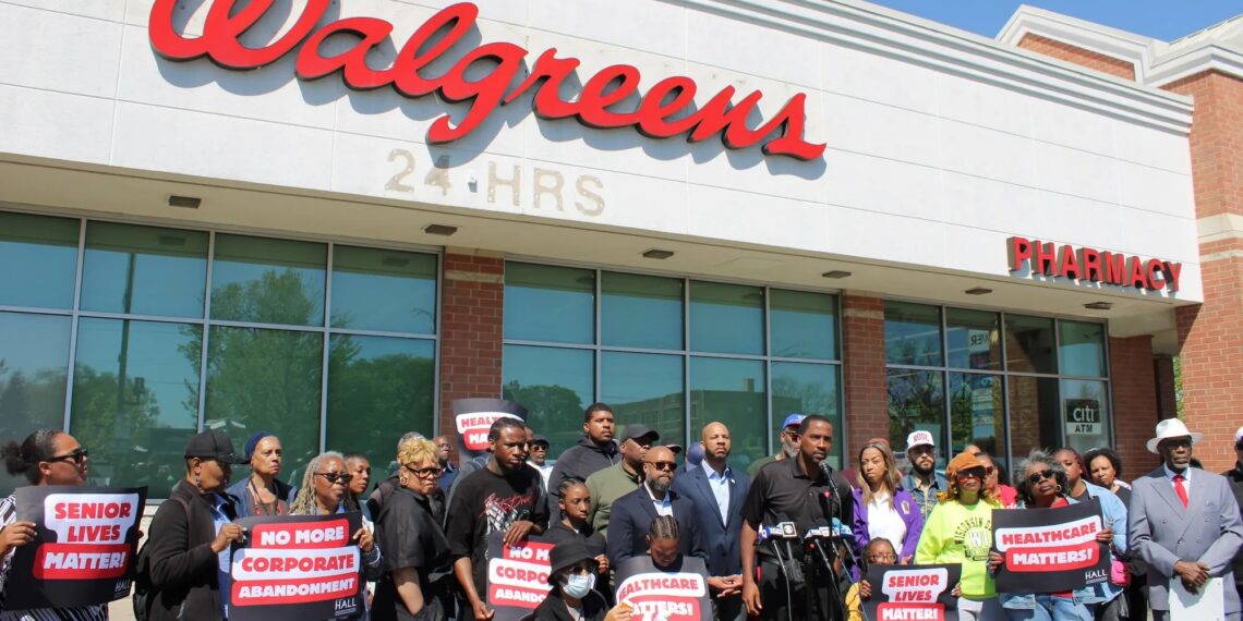 Chicago Walgreens Shuts Down After Theft, Violence Drive Store Into the Ground