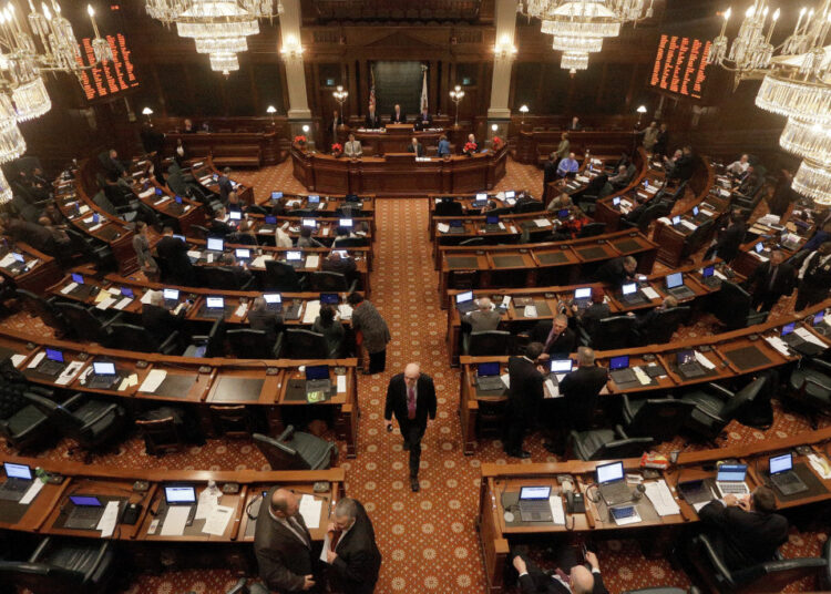 Illinois Lawmakers Set to Earn Up to $128,000 for a Part-Time Job Under New Budget