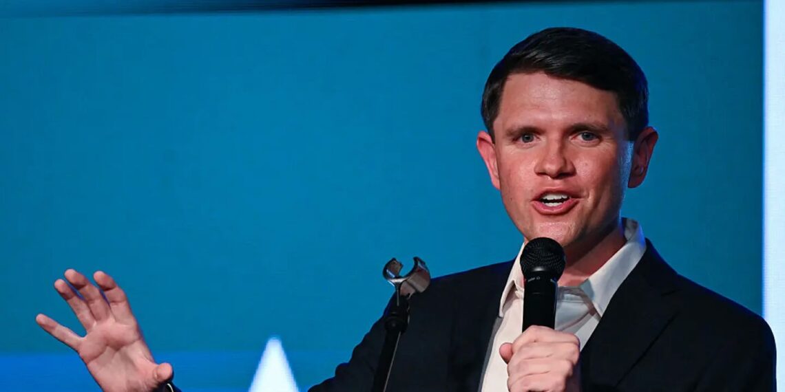 Pritzker Headlines Chicago Fundraiser for Texas Democrat Who Claimed There Are Six Genders and Called Black Congressman “Mediocre”