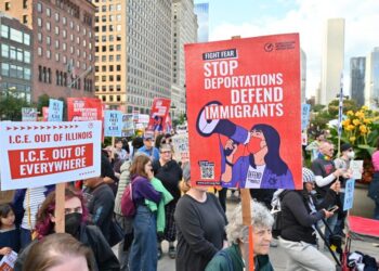 10 Criminal Complaints Filed Against Federal Agents Over Operation Midway Blitz as DHS Calls Effort a ‘Political Stunt’