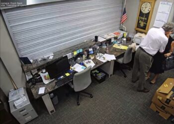 Hoffenberg Releases Kiss Video to Tribune; Footage Raises Questions About Her ‘Peck’ Account